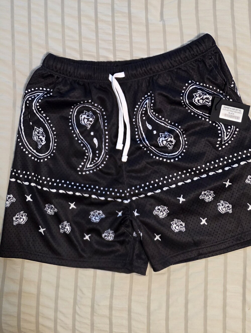 Darc Sport Wolves Southwest Paisley Patch  Mesh Shorts Mens XL NWT 662/1000